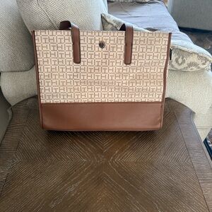 Tommy Hilfiger Logo Tote